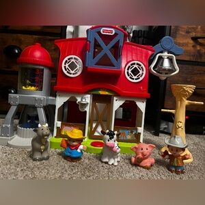 2016 Fisher-Price Little People Caring for Animals Farm with animals